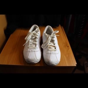 Nike cheer shoes